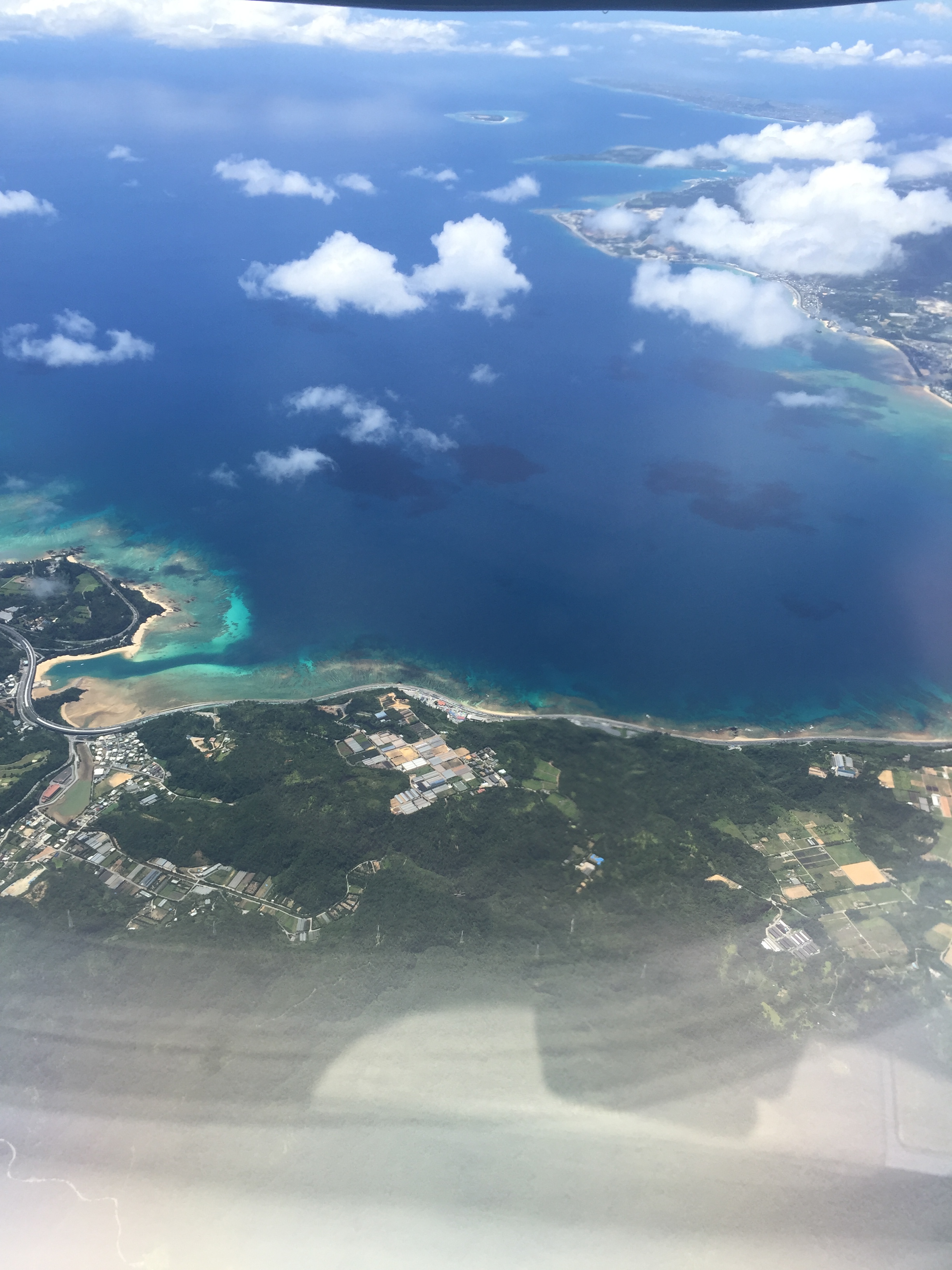沖縄上空写真